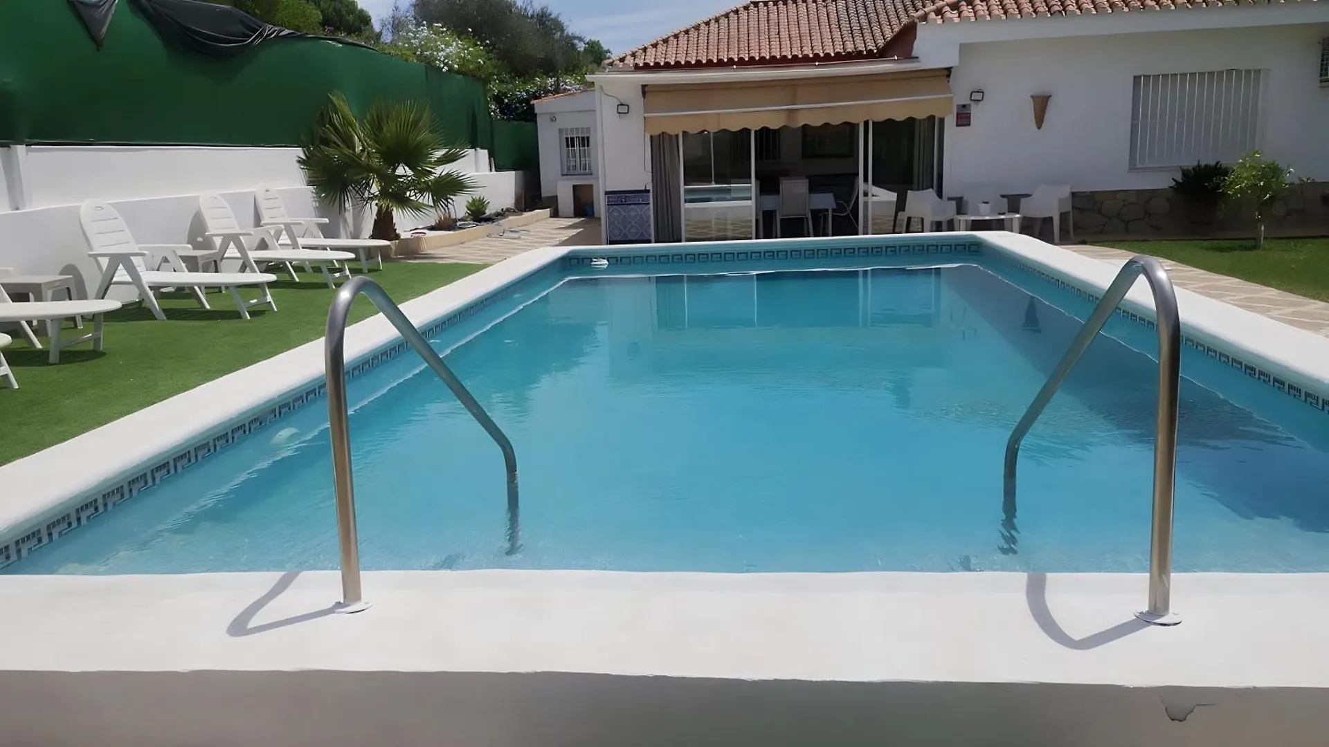 Holiday home Chalet Con Jardin, Piscina Privada Y Parking Seville Spain
