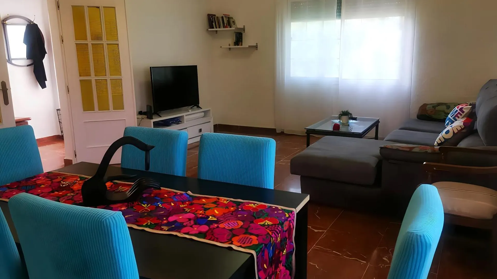 Holiday home Chalet Con Jardin, Piscina Privada Y Parking Seville
